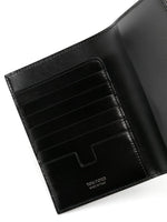 Embossed Lizard-Skin Effect Cardholder